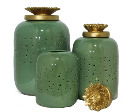 decorative-jar-golden-color-lid-water-lily-fower-ceramics