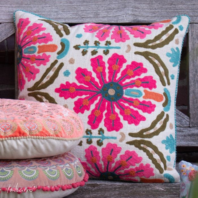 Cushion Amara