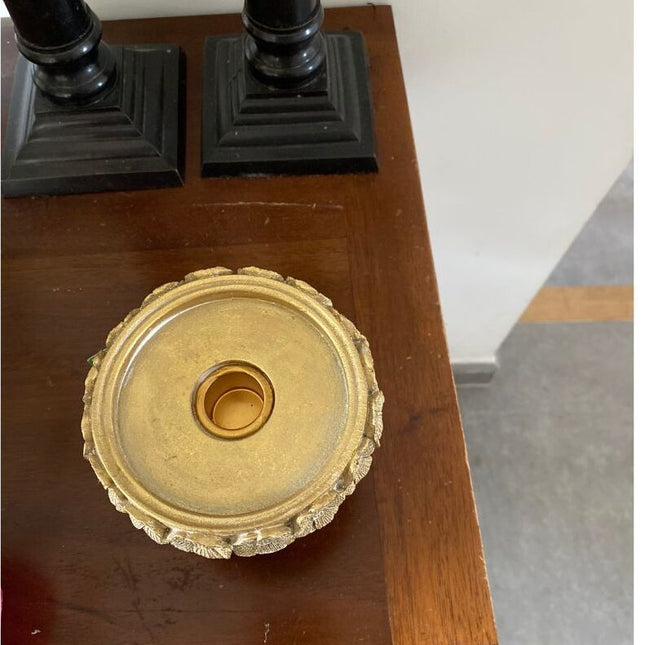 golden-color-candle-holder