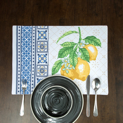 Placemat with lemon design