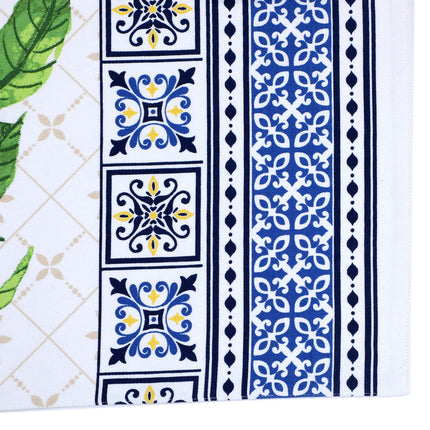 Placemat with lemon design