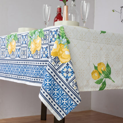 Table cloth with lemon design